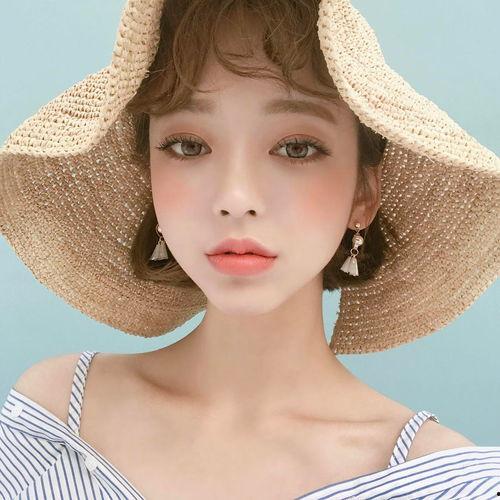 短发av少妇 三十左右,三十岁少妇的时尚风采